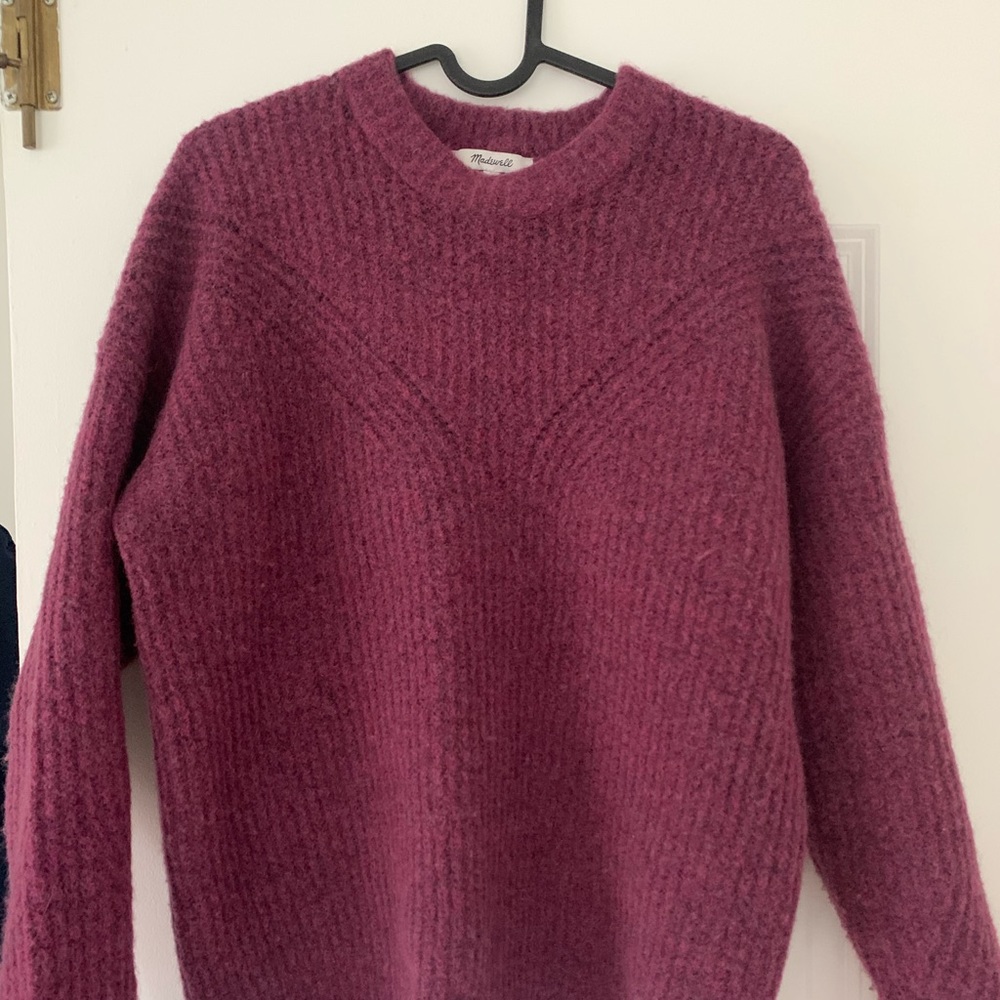 Belfiore Ribbed Pullover Sweater